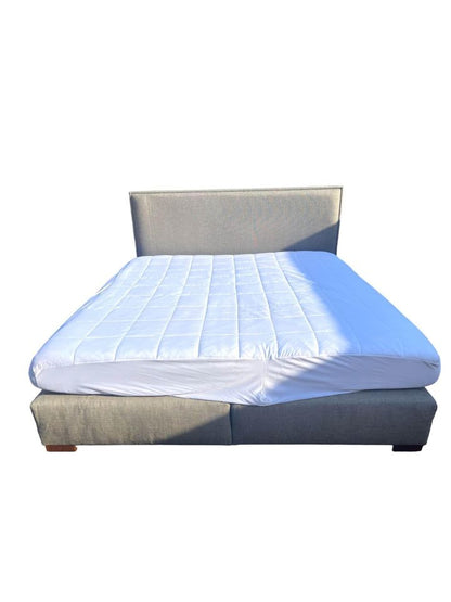 King size Bed